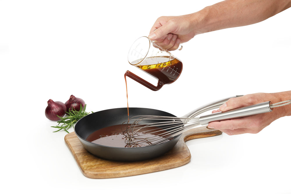 MasterClass 450ml Glass Gravy / Fat Separator