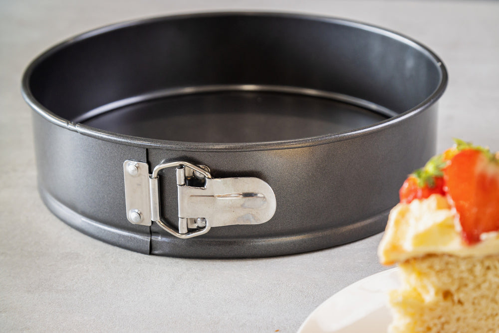 MasterClass Non-Stick Loose Base Springform Cake Pan, 25cm