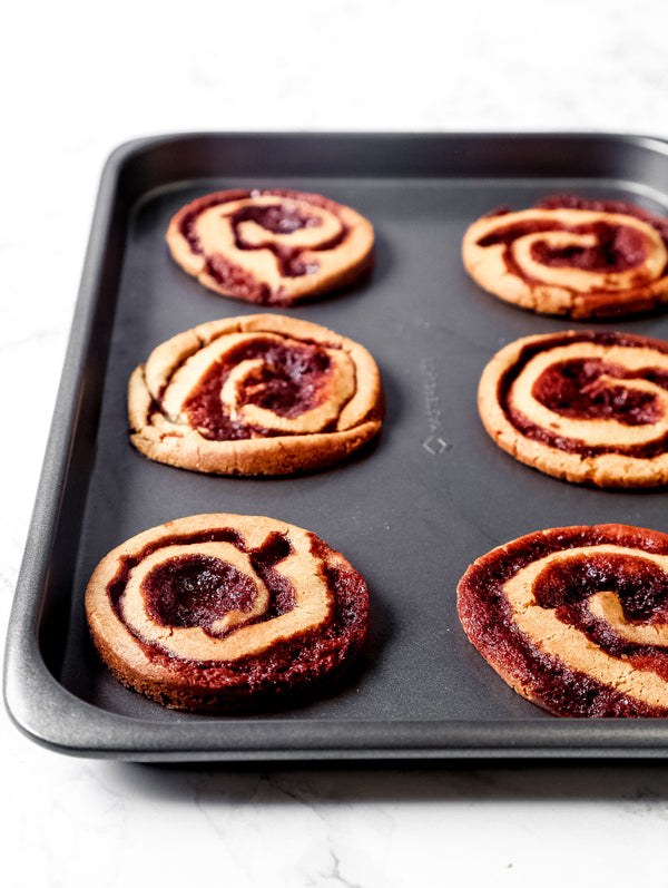 MasterClass Non-Stick Baking Tray, 35cm x 25cm image 5