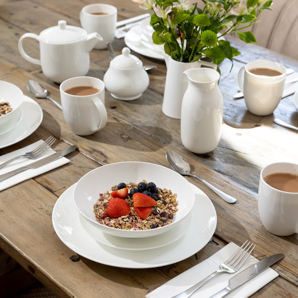 Maxwell & Williams Cashmere 750ml Teapot