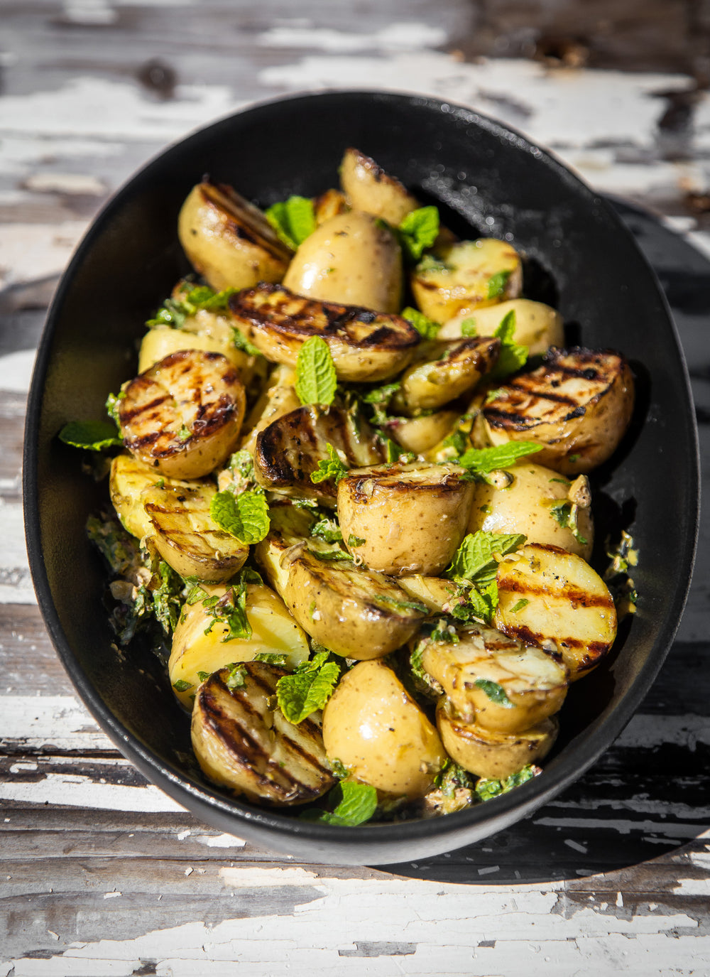 Maxwell & Williams Caviar 25cm Oval Plate