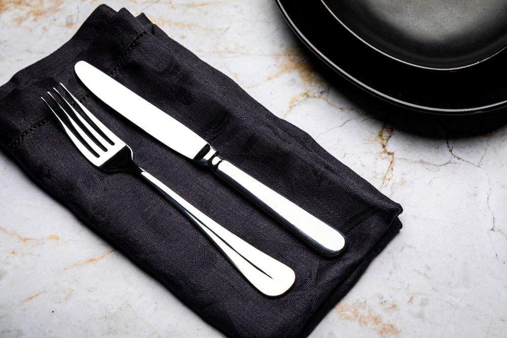 Mikasa Hospitality 12-Piece Baguette Table Knife Cutlery Set
