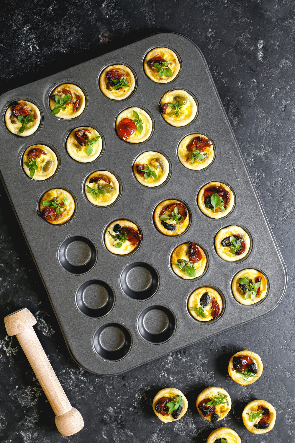 MasterClass Non-Stick 24 Hole Mini Tin