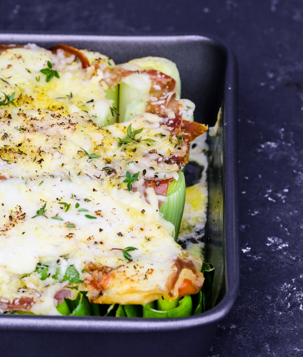 MasterClass Non-Stick Square Baking Tin, 23cm