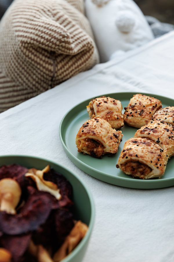 Mikasa Summer Set of 4 Recycled Plastic 20cm Lipped Side Plates image 5