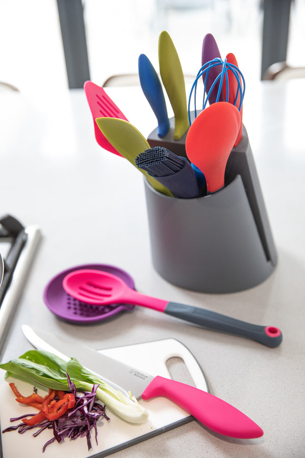 Colourworks 6 Piece Knife Block Set with Wooden Block and Chopping Board image 7