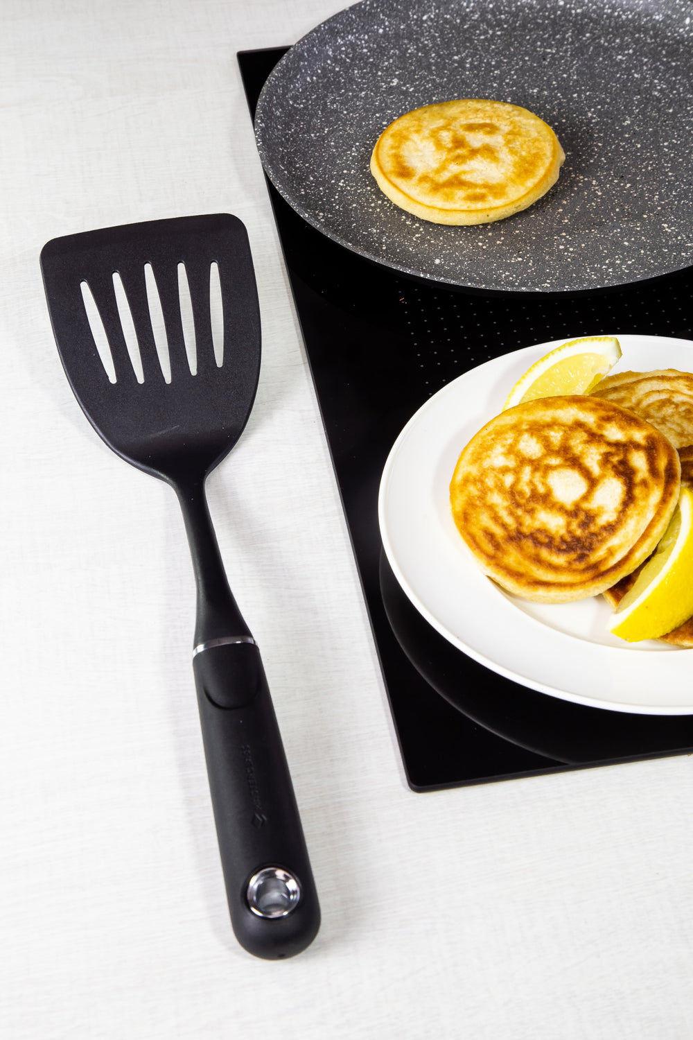 MasterClass Soft Grip Nylon Slotted Turner