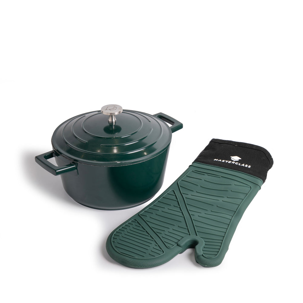 MasterClass 2pc Ovenware Set with Cast Aluminium Shallow Casserole Dish, 4L and Single Silicone Oven Glove image 1