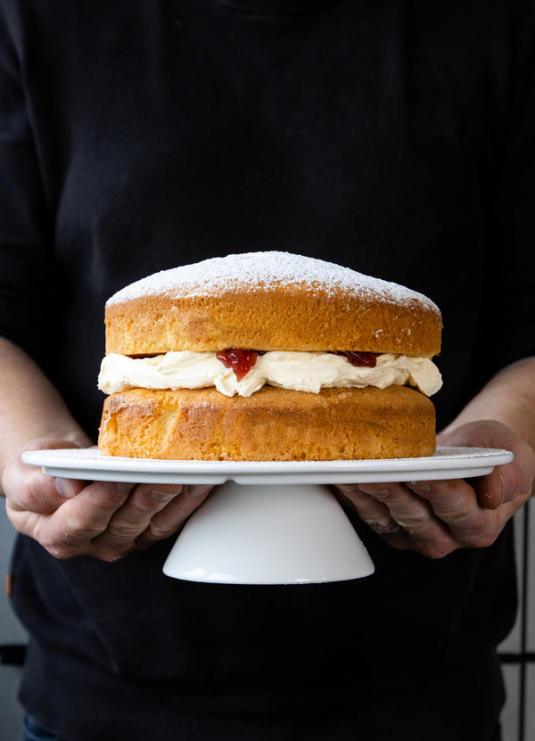 Sweetly Does It Porcelain Cake Stand image 3