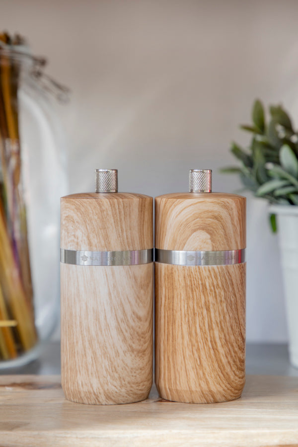 MasterClass Salt or Pepper Mill (12cm) - Beech Finish image 7