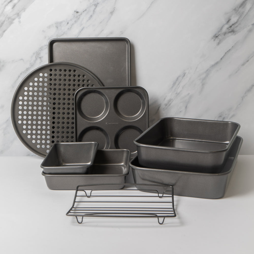 MasterClass 8 Piece Bakeware Set, Including Roasting Pans, Roasting Rack, Baking Trays, Loaf Tin, Yorkshire Pudding Pan and Pizza Crisper
