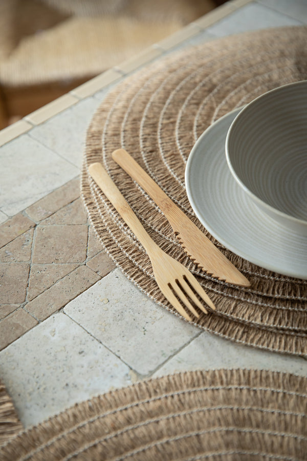 Creative Tops Set of 4 Jute Placemats, Natural Hessian Round Table Mats, 38cm image 9