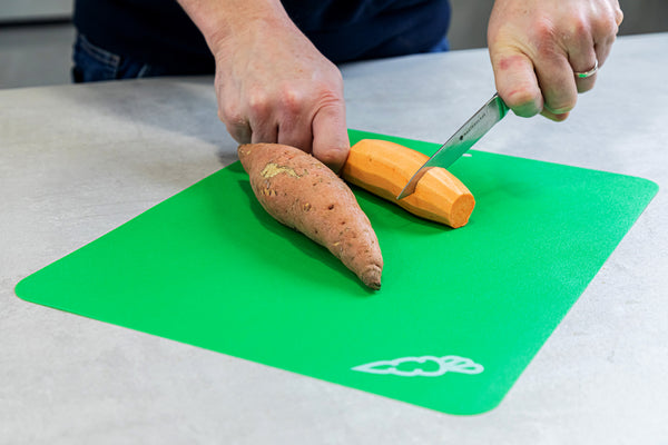 KitchenCraft Flexible Colour Coded Cutting Mats image 7