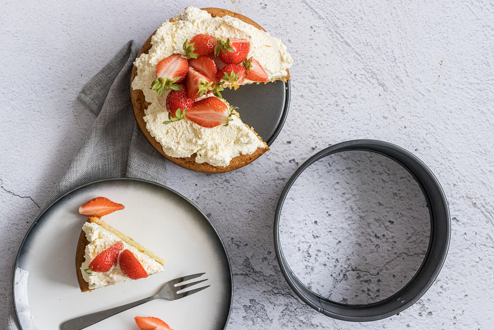 MasterClass Non-Stick Loose Base Springform Cake Pan, 15cm