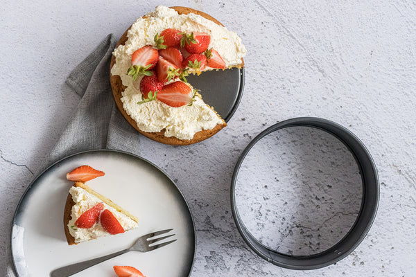 MasterClass Non-Stick Loose Base Springform Cake Pan, 15cm image 7