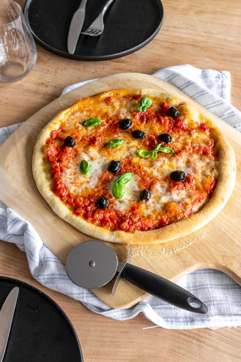 KitchenCraft Nylon Handled Stainless Steel Pizza Cutter