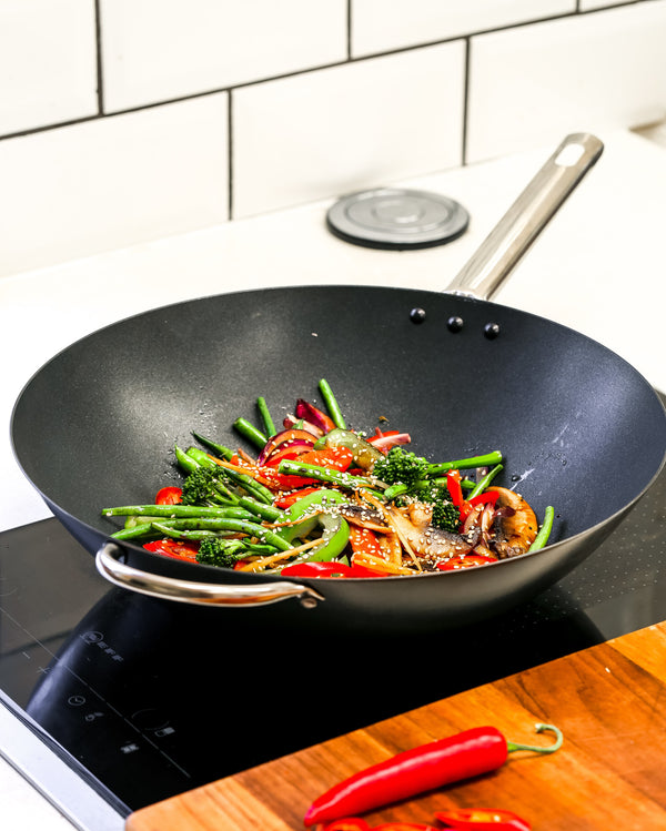 MasterClass Induction-Ready Wok, 30cm image 6