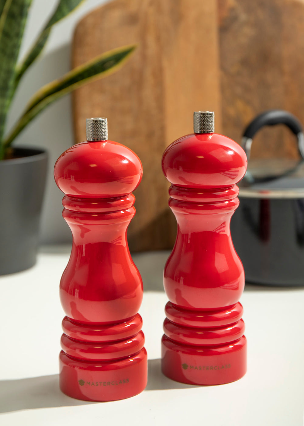 MasterClass Salt or Pepper Mill (17cm) - Red