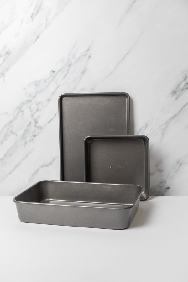 MasterClass Set of Non-Stick Large Roasting Pan 39x28x7cm, Baking Tray 39x27x2cm, Bake Pan Square 23x23x4cm image 2
