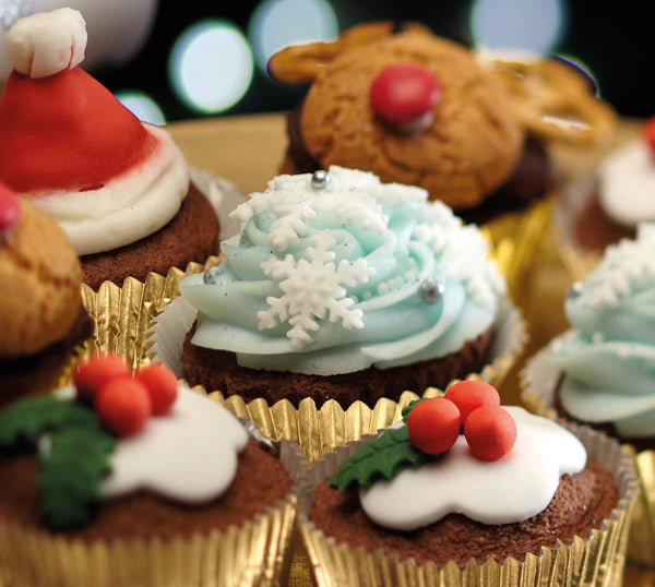 KitchenCraft Set of 3 Snowflake Fondant Plunger Cutters image 2