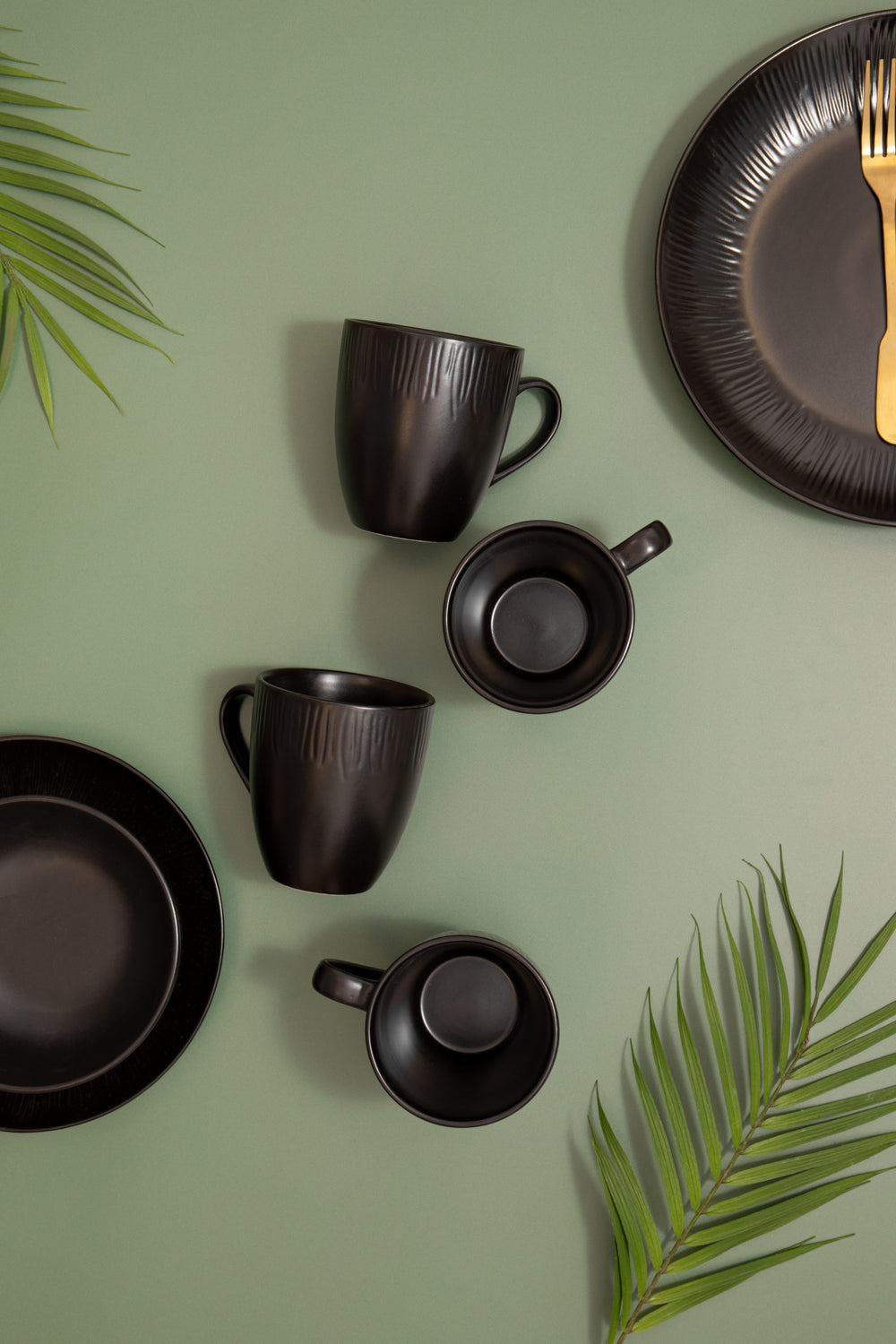 Mikasa Jardin Midnight Stoneware Mugs, Set of 4, 420ml, Black