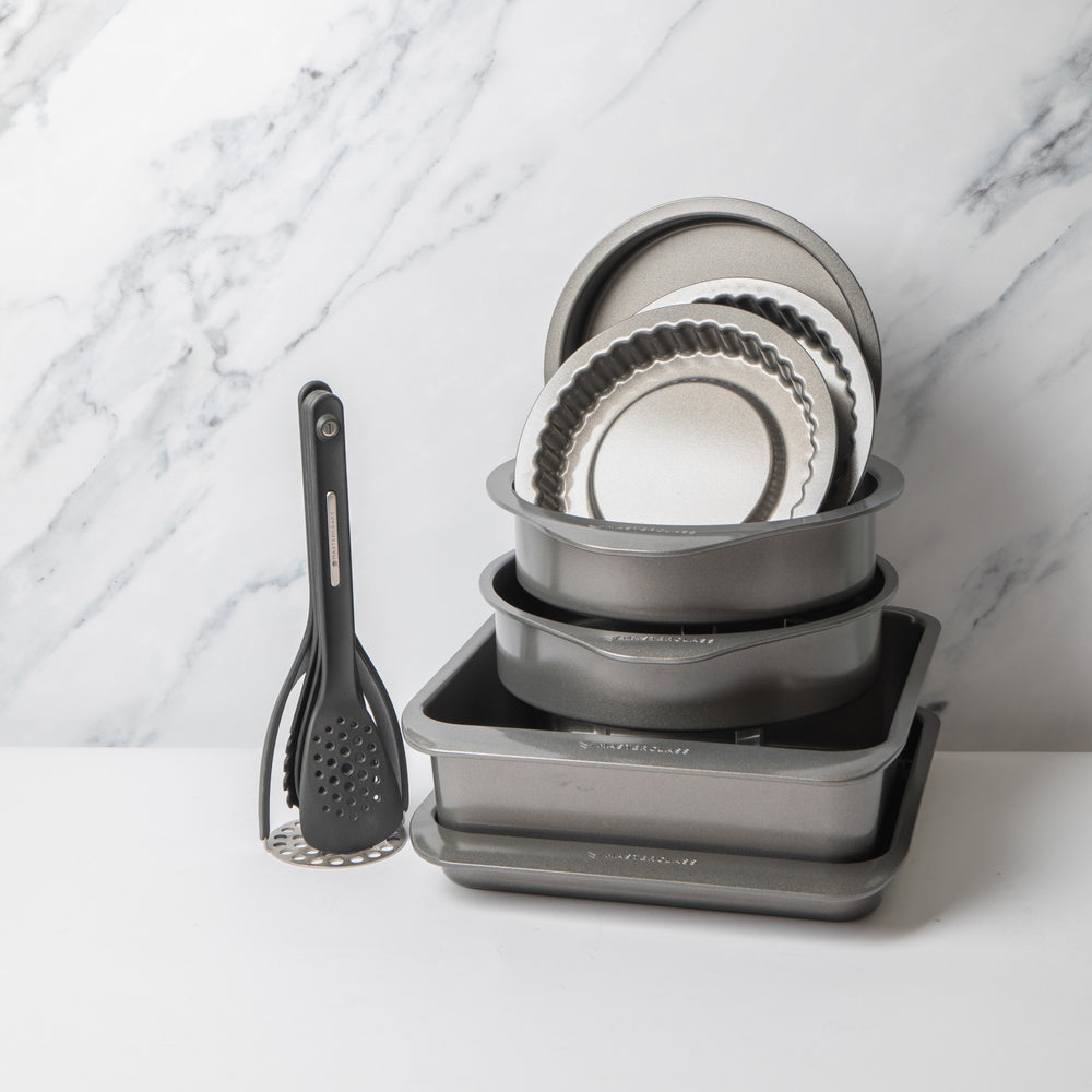 MasterClass Set of Gift-Boxed Smart Space Stacking Non-Stick Cake Baking Set 7 Piece, Five Piece Nesting Tool Set