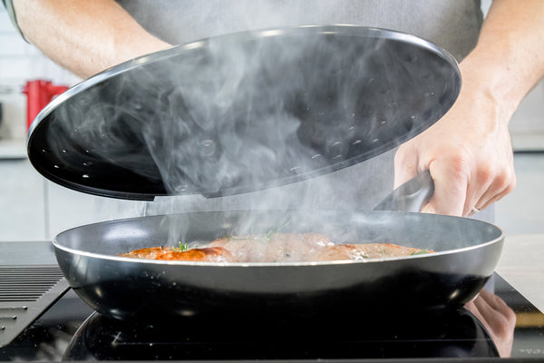 KitchenCraft Universal 31cm Splatter Guard / Lid image 5