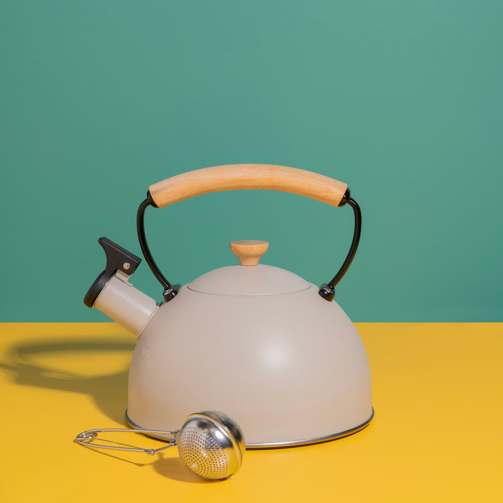 La Cafetière Tea-Making Set with Latte Stainless Steel Whistling Kettle, 1.6L and Stainless Steel Tea Infuser