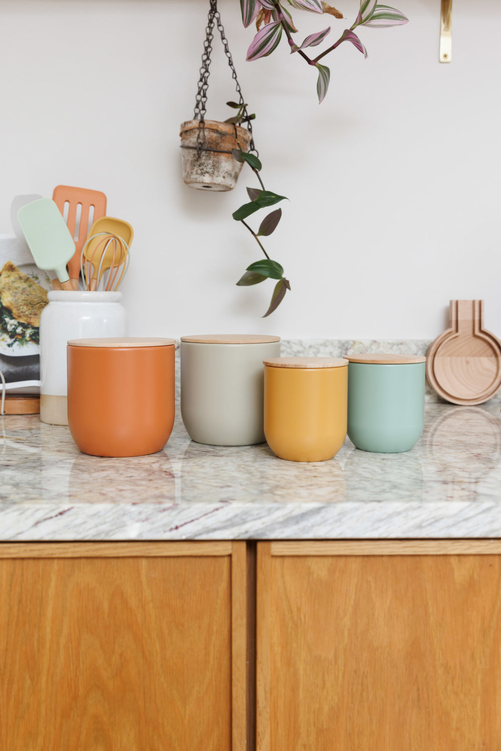 KitchenCraft Idilica Kitchen Canister with Beechwood Lid, 9 x 10cm, Yellow