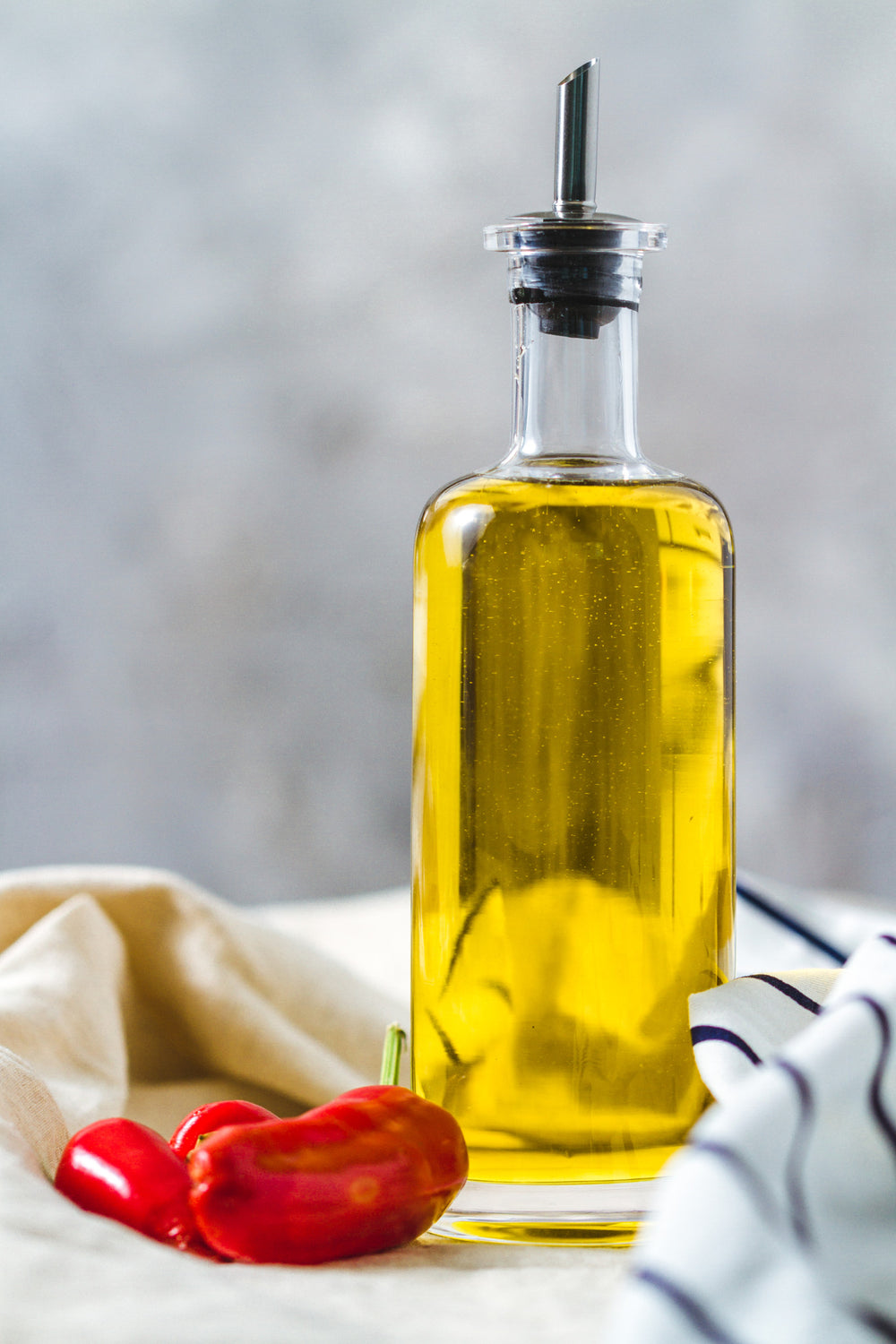 KitchenCraft World of Flavours Italian Glass Oil & Vinegar Bottle