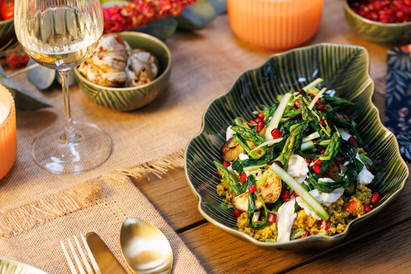 Mikasa Jardin Leaf-Shaped Stoneware Serving Dish, 31.5cm, Green image 5