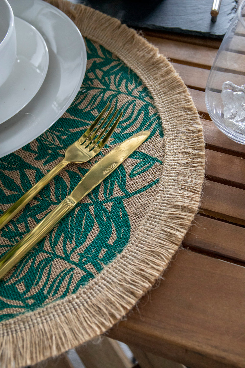 Creative Tops Round Hessian Placemats, Set of 4, Green Leaf Design, 43cm