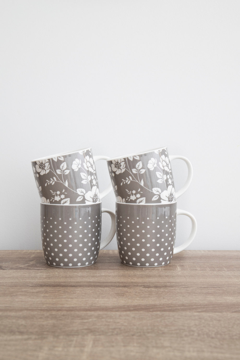 KitchenCraft Grey Floral / Polka Dot Mugs - Set of 4