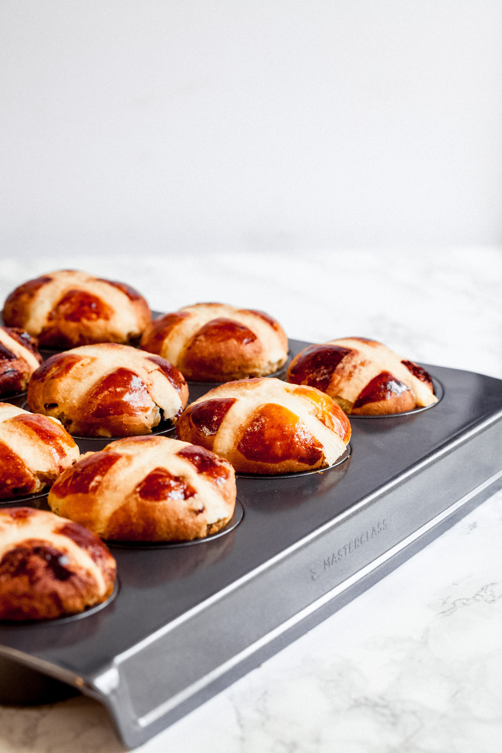 MasterClass Smart Stack Non-Stick Twelve Hole Muffin Tin