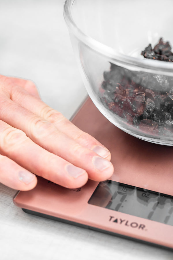 Taylor Digital Food Scales with Touchless Tare in Gift Box, High Accuracy, Plastic, Rose Gold, 16 x 20cm image 7