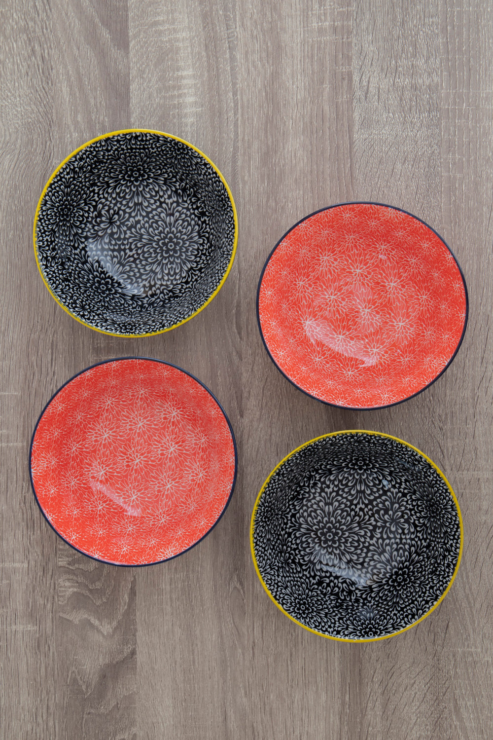 KitchenCraft Set of 4 Ceramic Cereal Bowls - 'Red and Black' Design