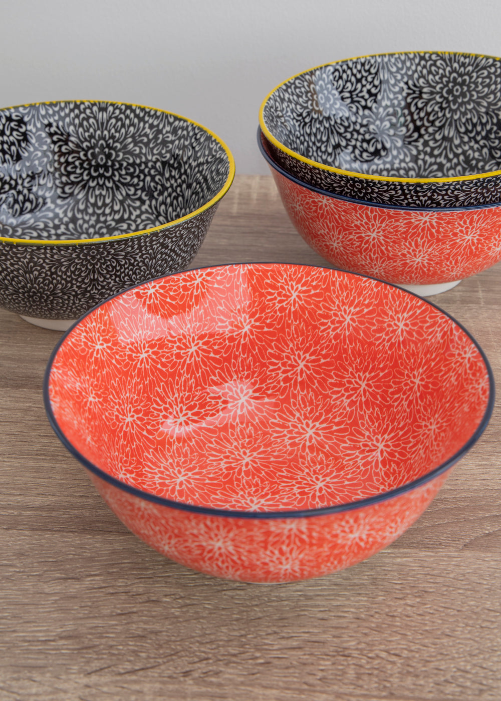 KitchenCraft Set of 4 Ceramic Cereal Bowls - 'Red and Black' Design