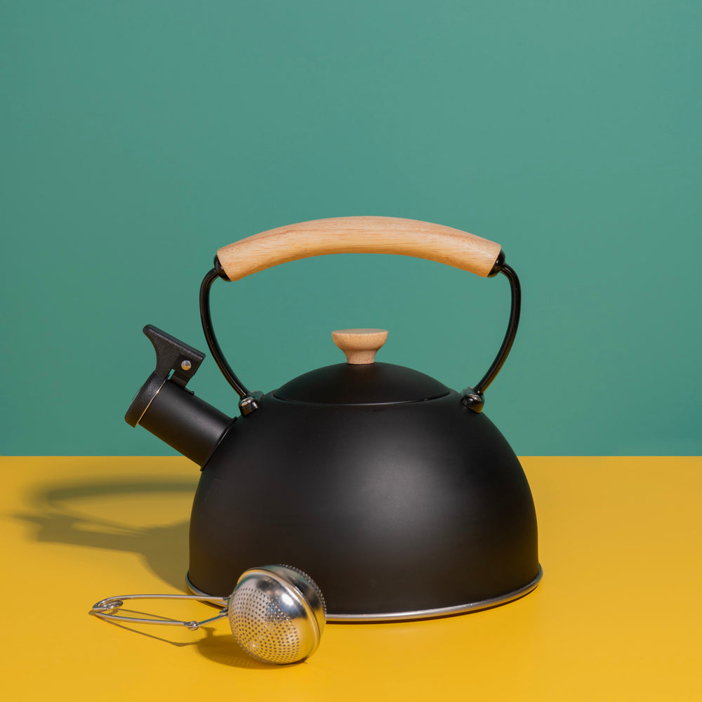 La Cafetière Tea-Making Set with Black Stainless Steel Whistling Kettle, 1.6L and Stainless Steel Tea Infuser