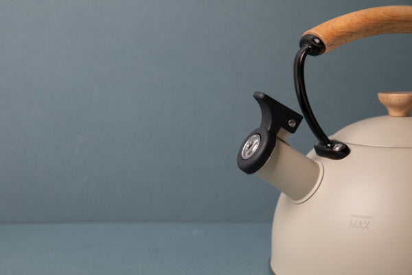 La Cafetière Latte Whistling Kettle with Wooden Handle, 1.6L image 14