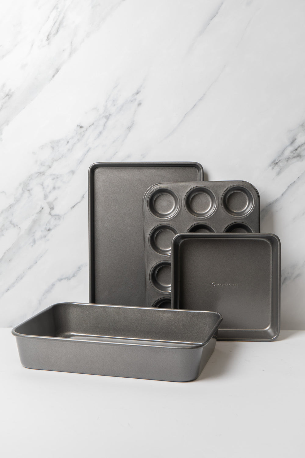 MasterClass Set of Non-Stick Large Roasting Pan, 39x28x7cm, Baking Tray 39x27x2cm, Twelve Hole Deep Baking Pan 35x27cm, Bake Pan Square 23x23x4cm