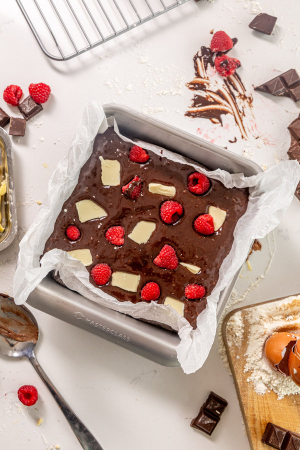 MasterClass Recycled Aluminium Square Baking Tin, 23cm image 2