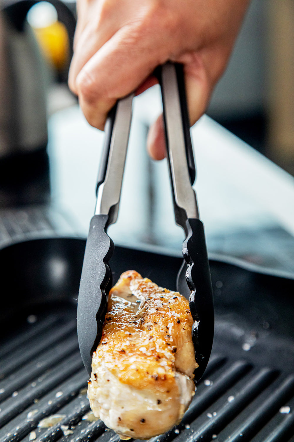 KitchenAid Silicone-Tipped Side-Locking Tongs, 23cm