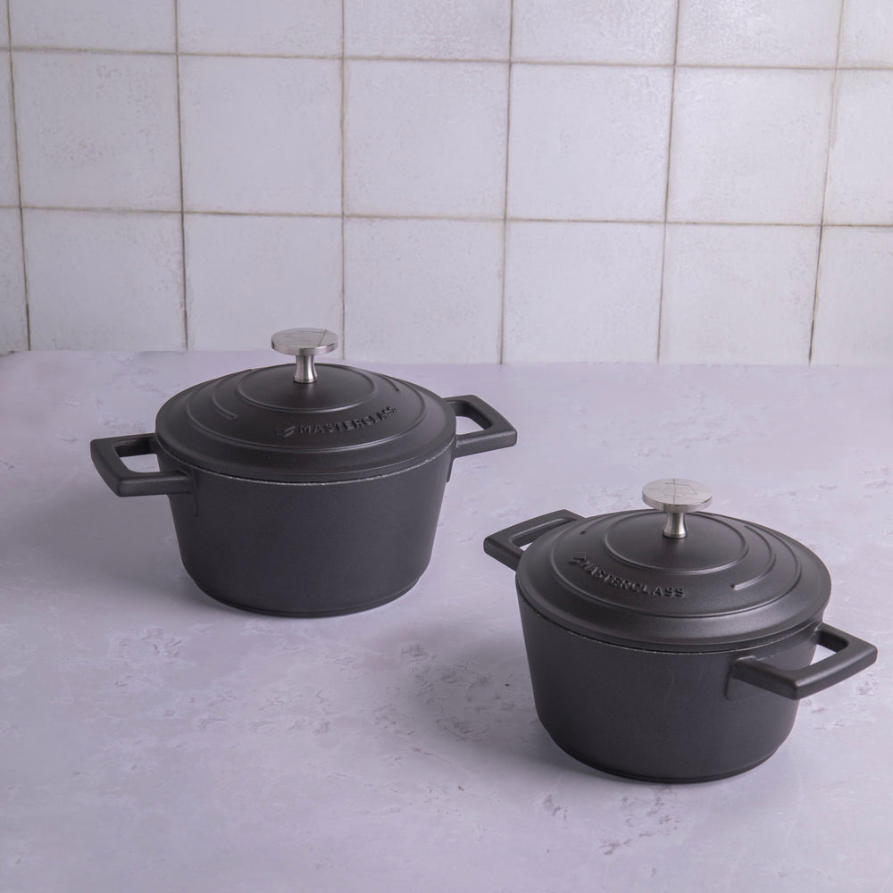 MasterClass Set of 2 Cast Aluminium Casserole Dishes, Black, 1.4L