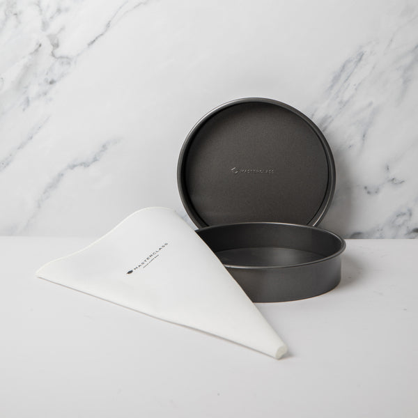 3pc Baking Bundle, Includes 2x Non-Stick Loose Base Round 20cm Sandwich Pans and a 40cm Icing and Piping Bag image 2