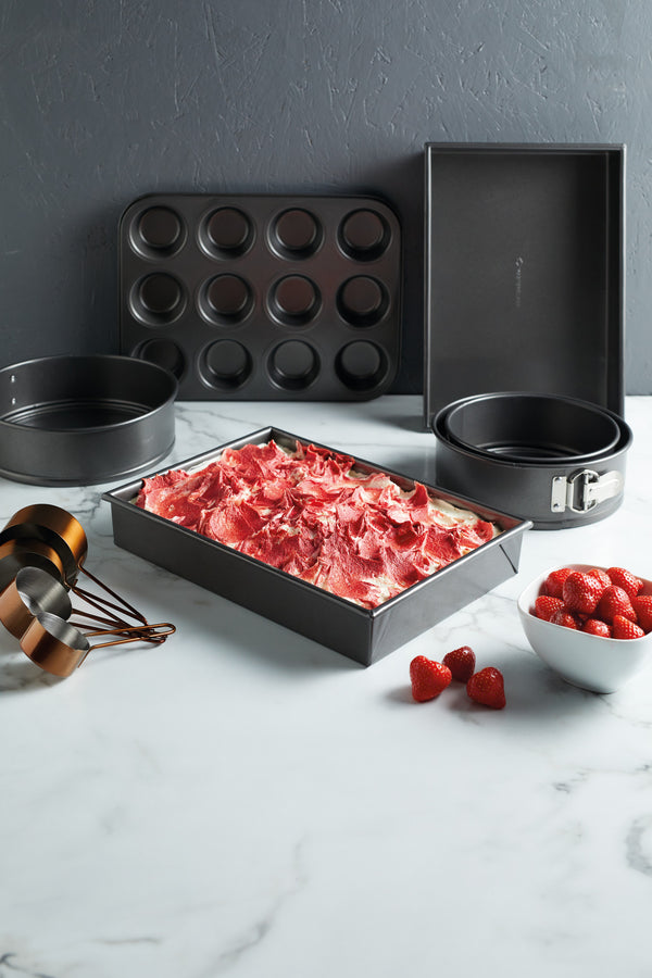 MasterClass Non-Stick Rectangular Deep Pan, 35cm x 24cm image 6
