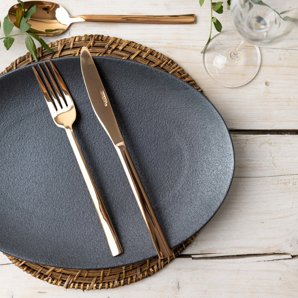 Maxwell & Williams Caviar 30cm Oval Plate