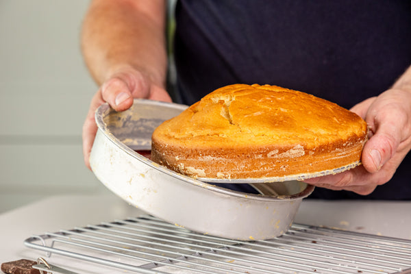 MasterClass Recycled Aluminium Loose Base Sandwich Pan, 20cm image 2