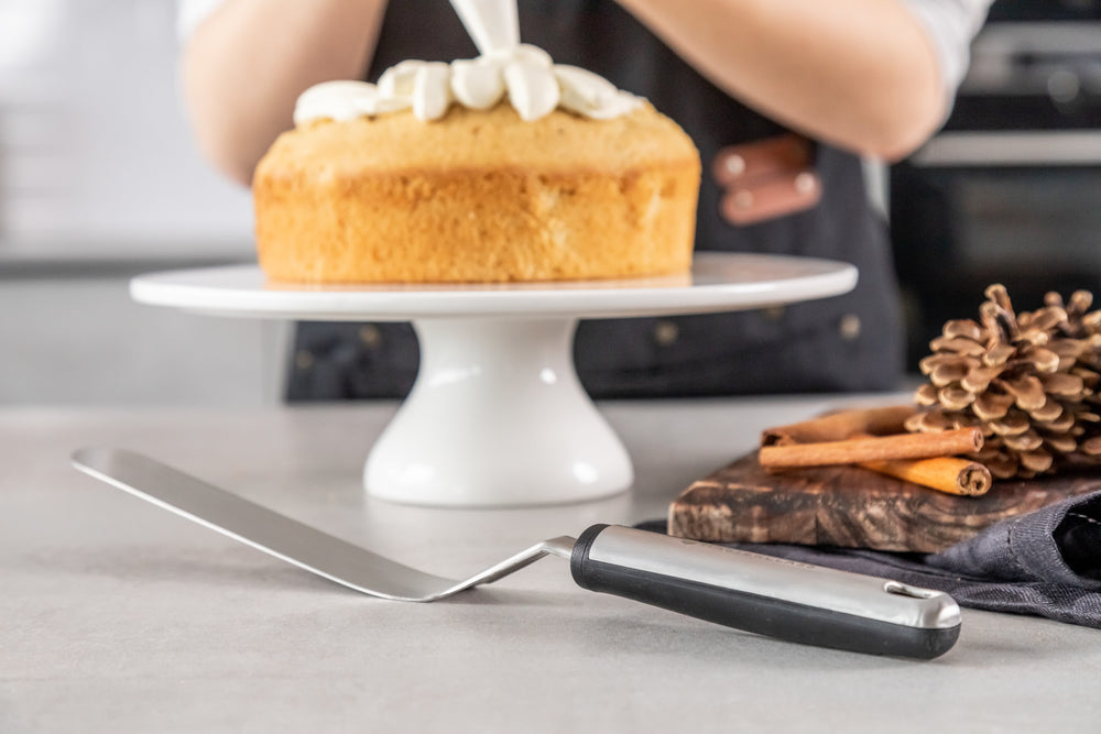 MasterClass Soft Grip Stainless Steel Cranked Palette Knife - 34 cm