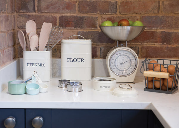 Living Nostalgia Antique Cream Mechanical Scales image 6