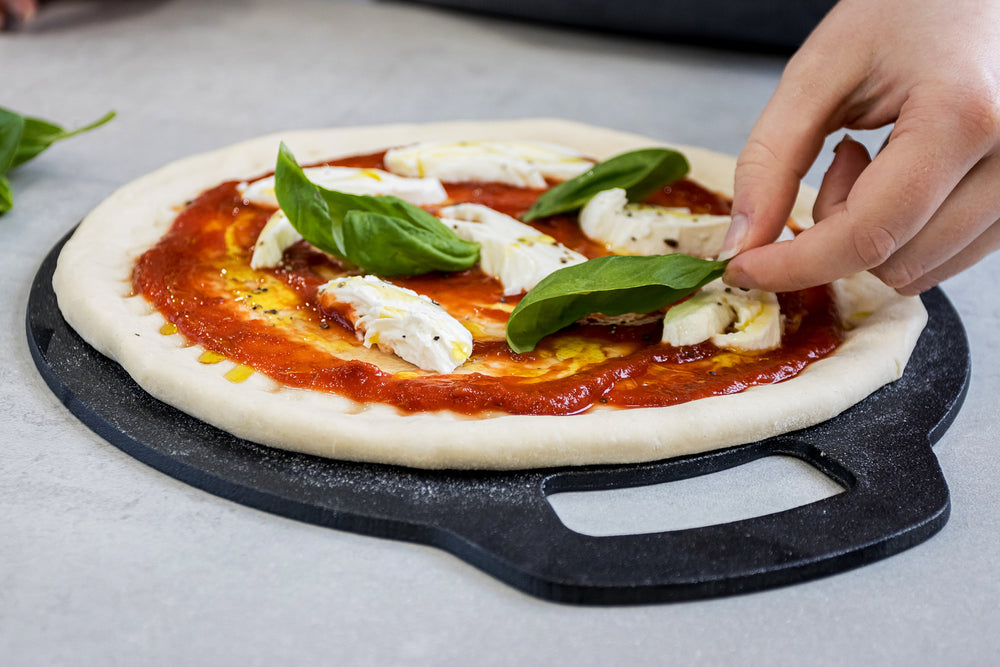 KitchenCraft Cast Iron 27cm Black Steel Baking Stone